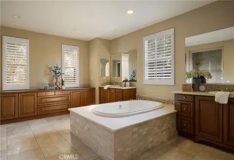 Bath - 33 Jasper, Irvine, CA 92618 photo 1 of 2