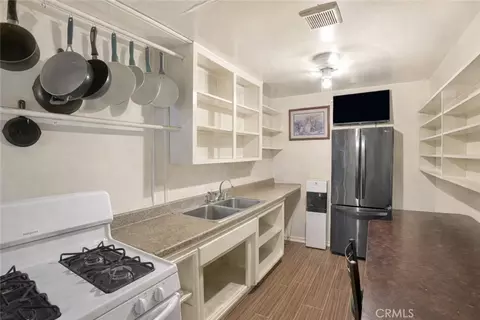 Kitchen - 659 S 7th St, Colton, CA 92324 photo 3 of 3