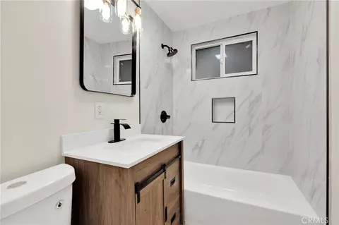 Bath - 659 S 7th St, Colton, CA 92324 photo 1 of 2