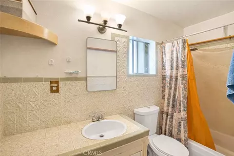 Bath - 659 S 7th St, Colton, CA 92324 photo 2 of 2