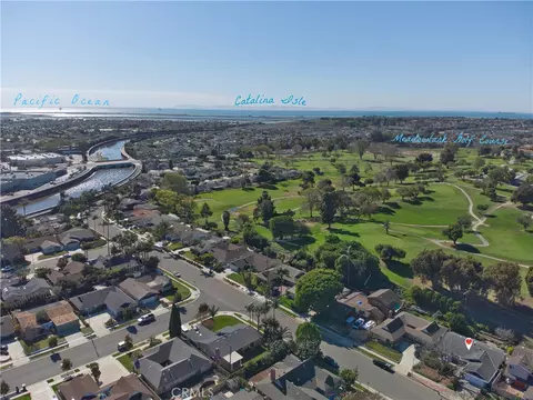 16711 Greenview Ln, Huntington Beach, CA 92649