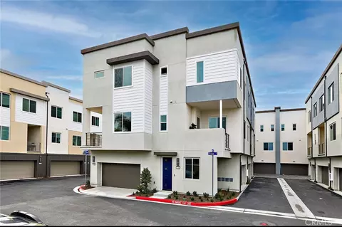7264 Aura Cir, Huntington Beach, CA 92647