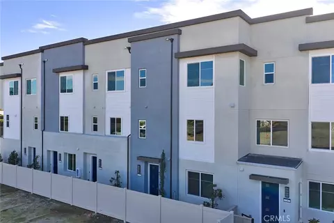7251 Aura Cir, Huntington Beach, CA 92647