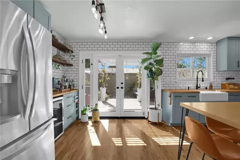 1422 Deauville Pl, Costa Mesa, CA 92626