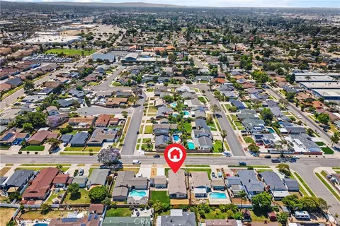 View/Area - 1131 E St James, Orange, CA 92865 photo 2 of 3