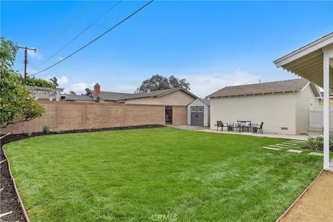 Exterior - 1131 E St James, Orange, CA 92865 photo 7 of 11