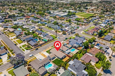 View/Area - 1131 E St James, Orange, CA 92865 photo 1 of 3