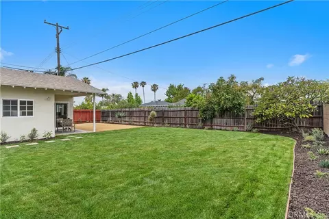 Exterior - 1131 E St James, Orange, CA 92865 photo 4 of 11