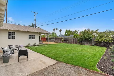 Exterior - 1131 E St James, Orange, CA 92865 photo 11 of 11