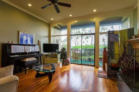 5103 Marina Pacifica Dr S Apt Ky #KEY 20, Long Beach, CA 90803