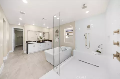 Bath - 72 Ray, Irvine, CA 92618 photo 2 of 4