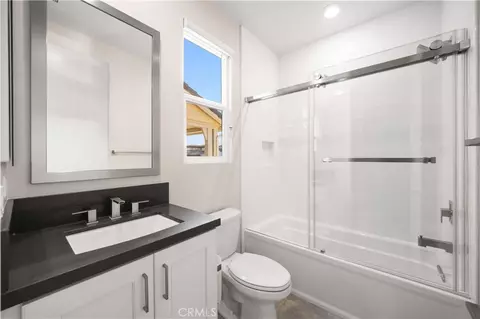 Bath - 72 Ray, Irvine, CA 92618 photo 3 of 4