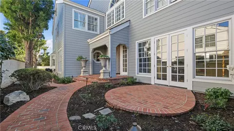 18 Hillsdale, Newport Beach, CA 92660