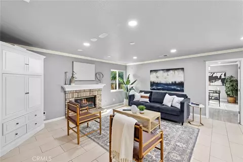 Living - 74 Linhaven, Irvine, CA 92602 photo 3 of 3