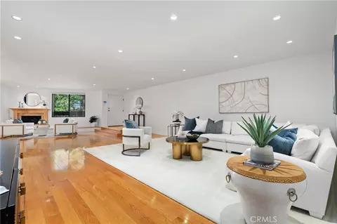 11687 Bellagio #12, Los Angeles, CA 90049