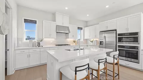 848 Sonia, Irvine, CA 92618