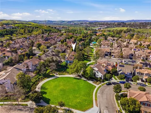 2 Lansdale Ct, Ladera Ranch, CA 92694