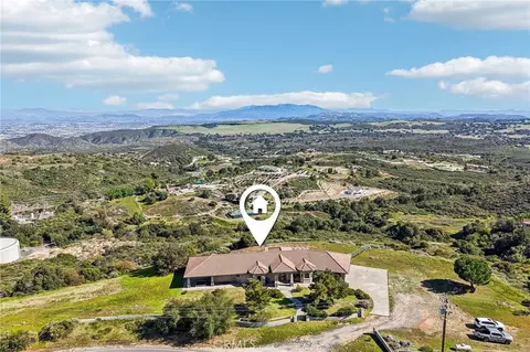 40000 Valle Vis, Murrieta, CA 92562