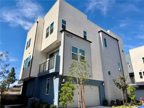 1677 W Lincoln #103, Anaheim, CA 92801