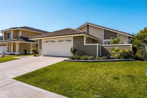 6 Whitecloud, Irvine, CA 92614
