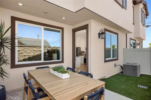 7022 Solara Way, Westminster, CA 92683
