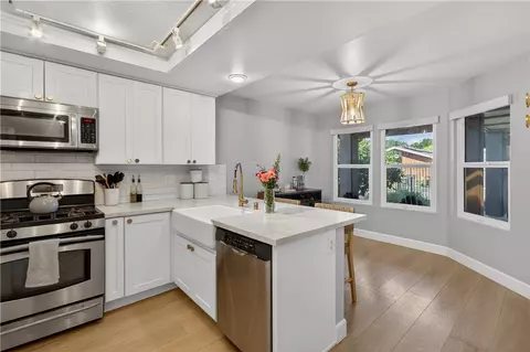 1261 Cabrillo Park Dr, Santa Ana, CA 92701