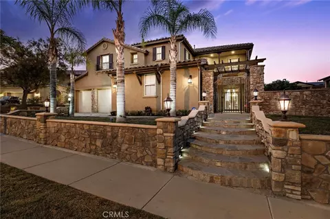 8120 Sunset Rose Dr, Corona, CA 92883