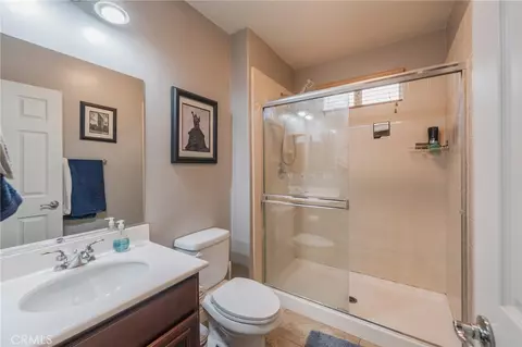 Bath - 17073 Spring Cyn, Riverside, CA 92503 photo 1 of 1