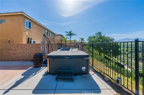 Exterior - 17073 Spring Cyn, Riverside, CA 92503 photo 6 of 7