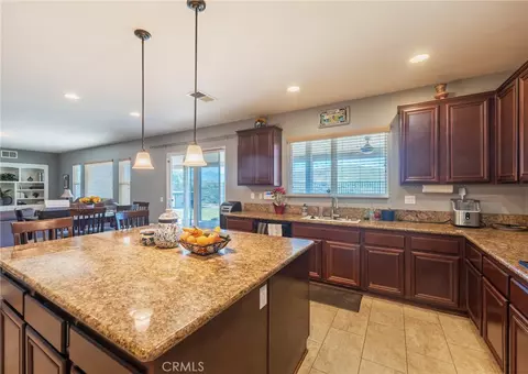 Kitchen - 17073 Spring Cyn, Riverside, CA 92503 photo 3 of 6