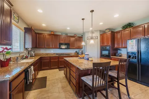 Kitchen - 17073 Spring Cyn, Riverside, CA 92503 photo 2 of 6