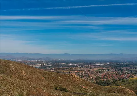 View/Area - 17073 Spring Cyn, Riverside, CA 92503 photo 1 of 8