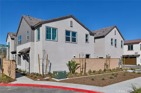 16573 Bottlebrush Ln #3, Fontana, CA 92336