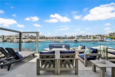 16397 Wimbledon Ln, Huntington Beach, CA 92649
