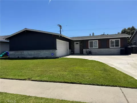 7552 Rhine Dr, Huntington Beach, CA 92647