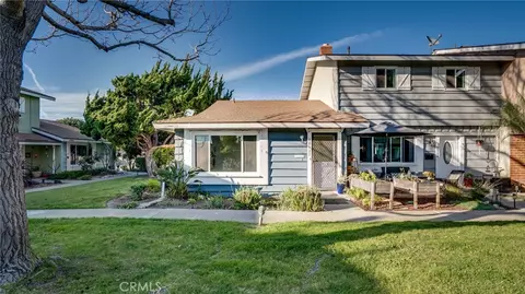 10122 Hull Dr, Huntington Beach, CA 92646