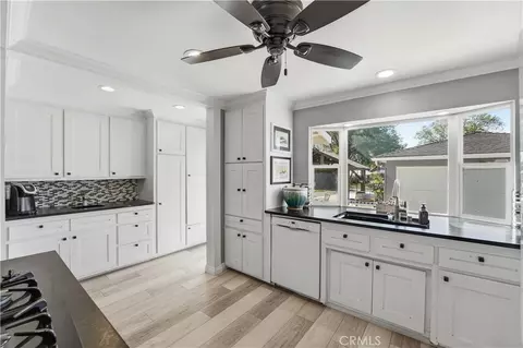 Kitchen - 4203 Francis Ave, Chino, CA 91710 photo 5 of 6