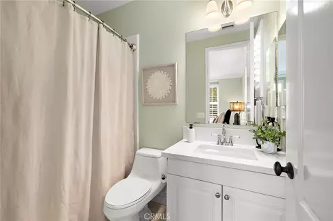 Bath - 33 Christopher St, Ladera Ranch, CA 92694 photo 2 of 5