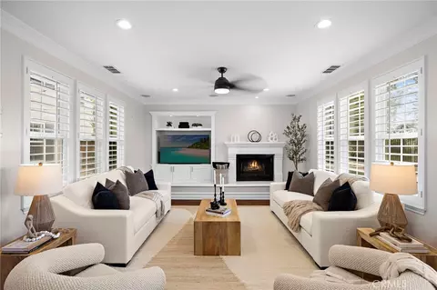 Living - 33 Christopher St, Ladera Ranch, CA 92694 photo 3 of 4