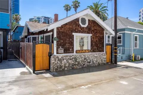 Exterior - 708 E Alta Way, Long Beach, CA 90802 photo 3 of 4