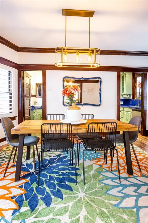 Dining - 708 E Alta Way, Long Beach, CA 90802 photo 3 of 7
