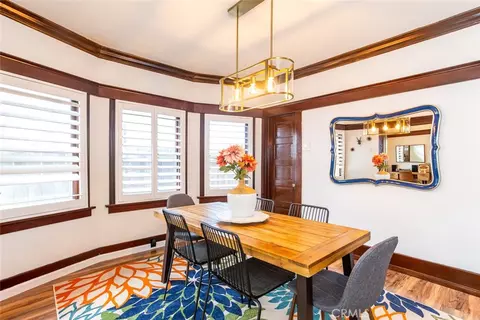Dining - 708 E Alta Way, Long Beach, CA 90802 photo 4 of 7