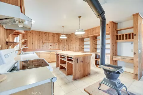 Kitchen - 6750 Rainbow Heights Rd, Fallbrook, CA 92028 photo 3 of 4