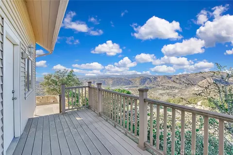 Exterior - 6750 Rainbow Heights Rd, Fallbrook, CA 92028 photo 6 of 11