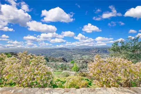Exterior - 6750 Rainbow Heights Rd, Fallbrook, CA 92028 photo 9 of 11