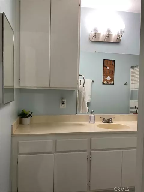 Bath - 12620 Briarglen Loop UNIT I, Stanton, CA 90680 photo 4 of 5