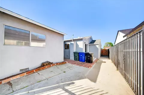 Exterior - 14328 S Cahita, Compton, CA 90220 photo 9 of 10