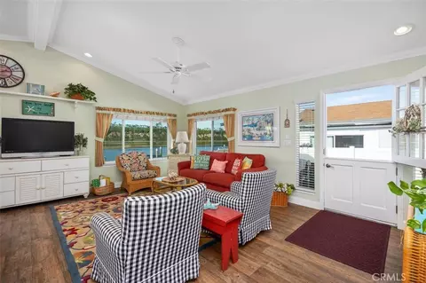 7 Saratoga, Newport Beach, CA 92660