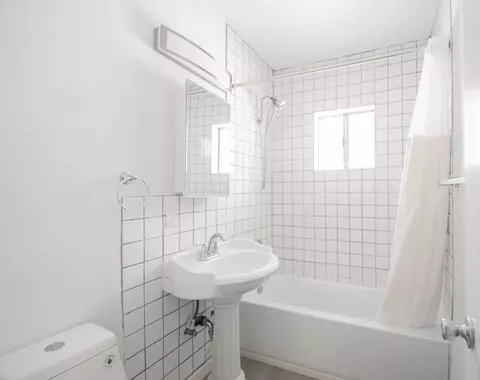 Bath - 906 E Imperial, El Segundo, CA 90245 photo 2 of 2