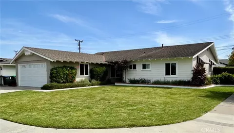 3230 Washington Ave, Costa Mesa, CA 92626